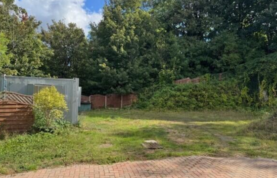 Land for sale in Henley-on-Thames photo